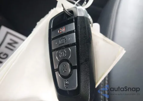 2022 Ford Explorer Xlt z USA, uszkodzony, nr VIN 1FMSK7DH6NGB64049